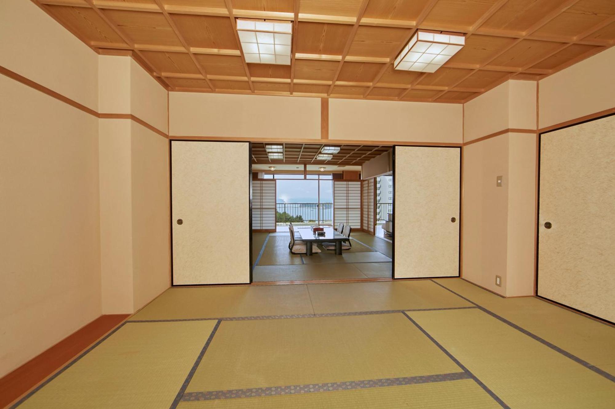 Shirahama Onsen Kisyu Hanto Rum bild